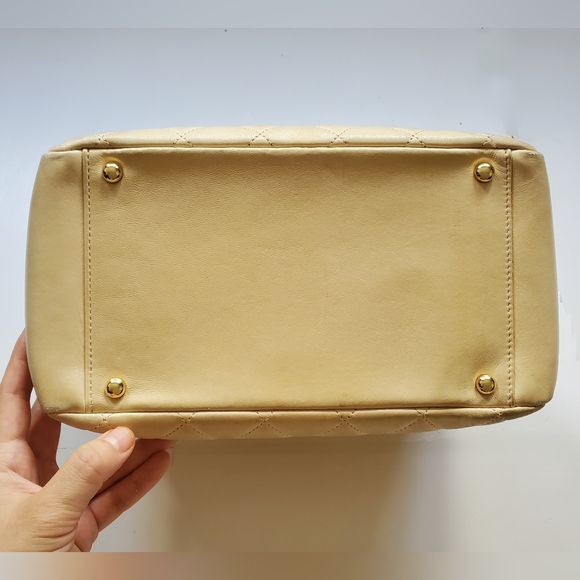 (SALE)Chanel Lambskin CC Logo Chain Strap Hobo Bag ▶️ Part1 - Picture 11 of 16